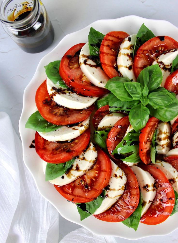 Caprese Salad with Balsamic Reduction (1).jfif