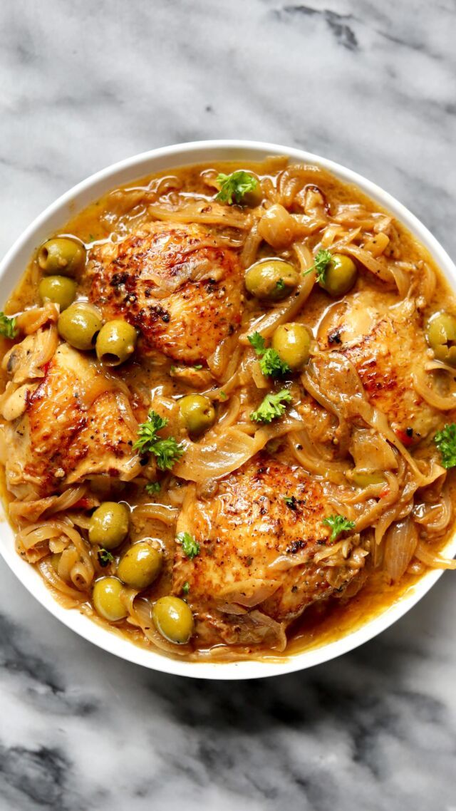 Poulet Yassa - A Wonderfully Sour, Sweet and Savoury Senegalese Chicken - Travelandmunchies.jpeg