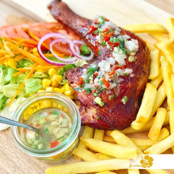 Poulet boucané avec sa sauce chien - Je cuisine créole.jpeg